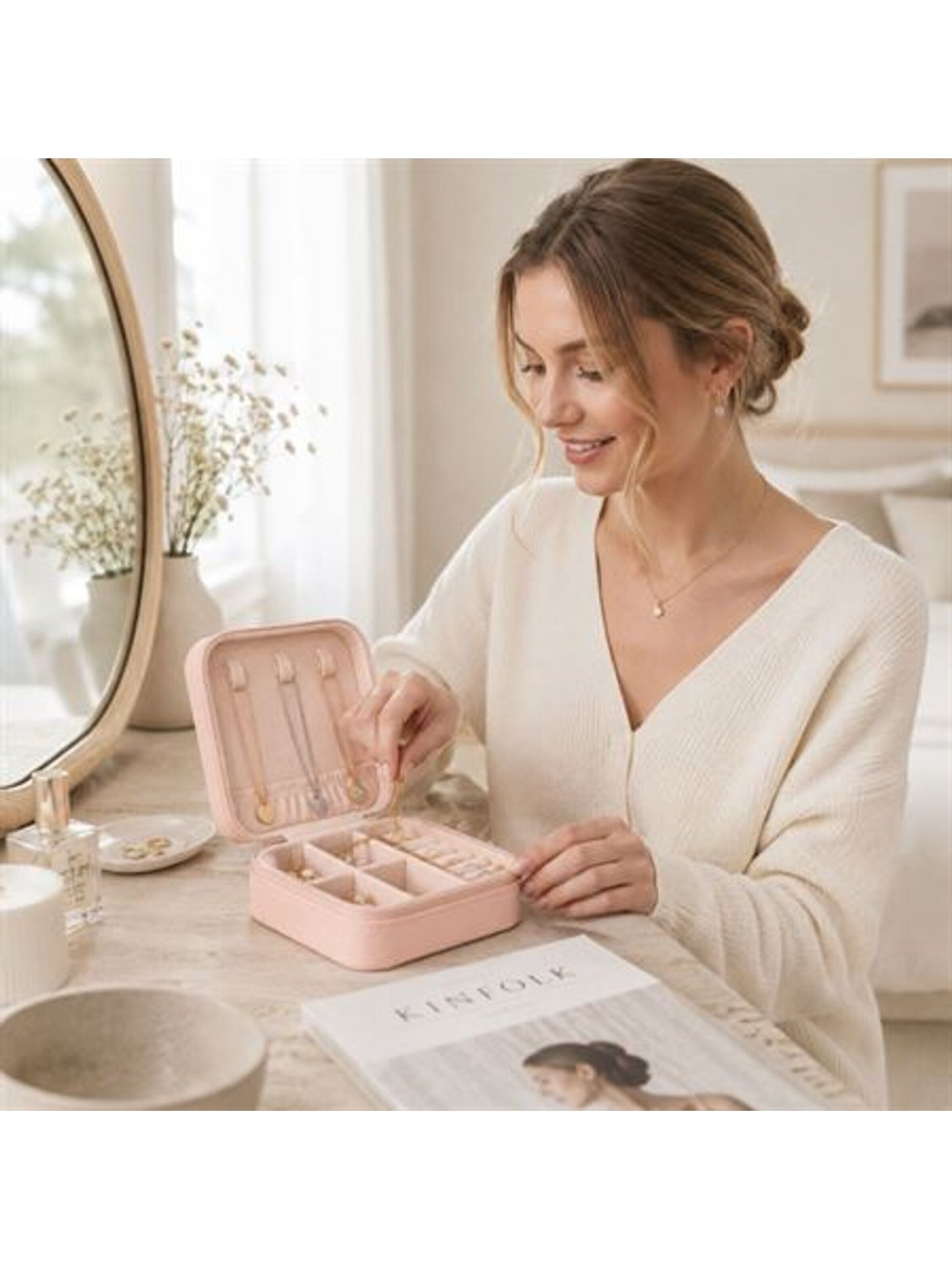 Portagioie di UNIQ Beauty in rosa