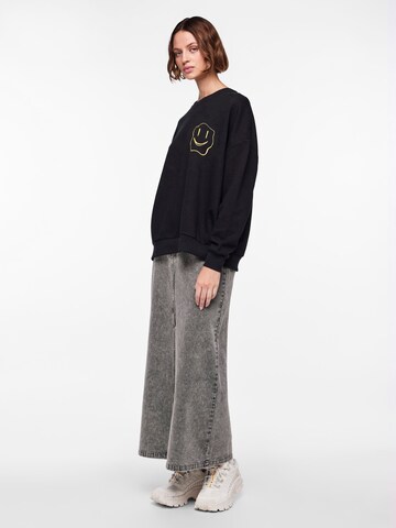 PIECES Sweatshirt in Schwarz