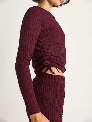 Pantalons de tailleur Bianco Lucci en violet