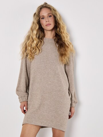 Robe ' ' Apricot en gris