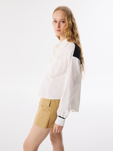 Twist Blouse in Beige