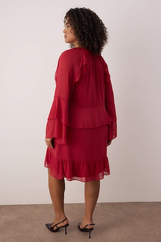 Robe Trendyol Curve en rouge