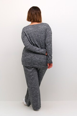 Maglietta 'KC Annie' di KAFFE CURVE in grigio