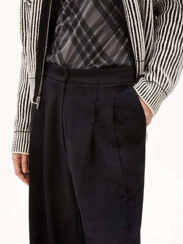 ARMEDANGELS Loosefit Stoffhose ' LOU WIDELEG ' in Schwarz