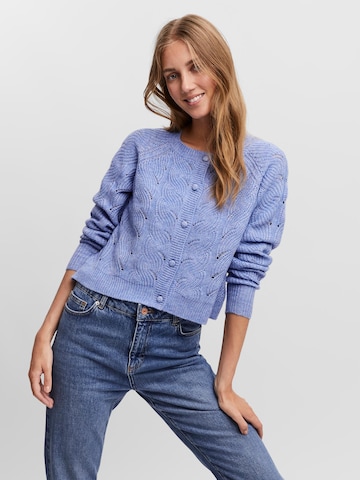 Cardigan 'Stinna' VERO MODA en bleu : devant