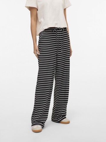 Baggy Pantalon 'VMAlma' VERO MODA en noir : devant