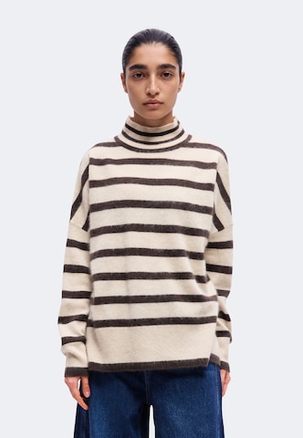 Pullover di COMMA in beige: frontale