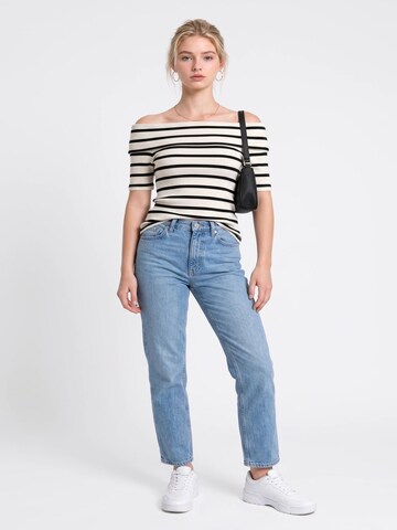 Alexa Dash Pullover in Beige