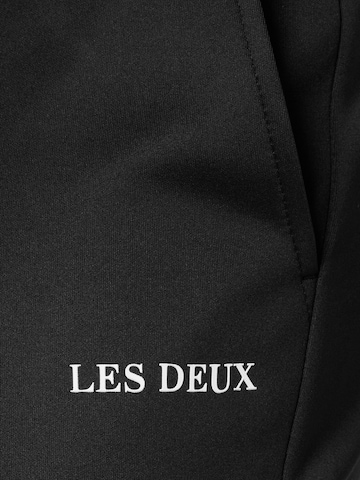 Les Deux Regular Trousers in Black