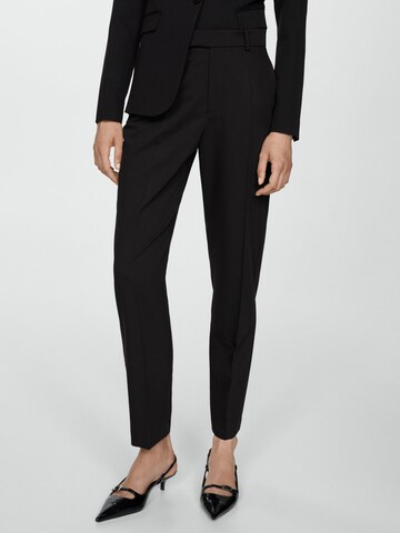 MANGO Regular Pleated Pants 'BOREAL' in Black: front