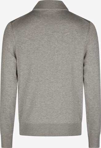 HECHTER PARIS Sweater in Grey