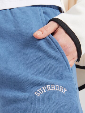 Regular Pantalon 'ESSENTIAL' Superdry en bleu