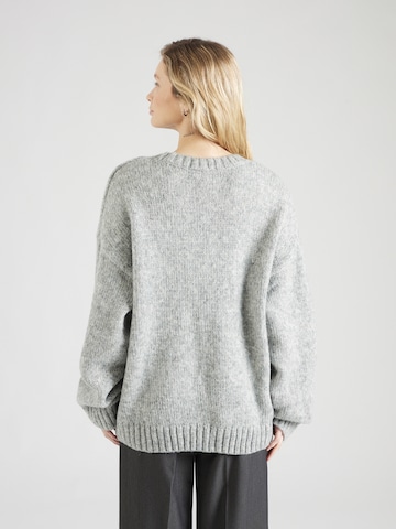 Pullover di Monki in grigio