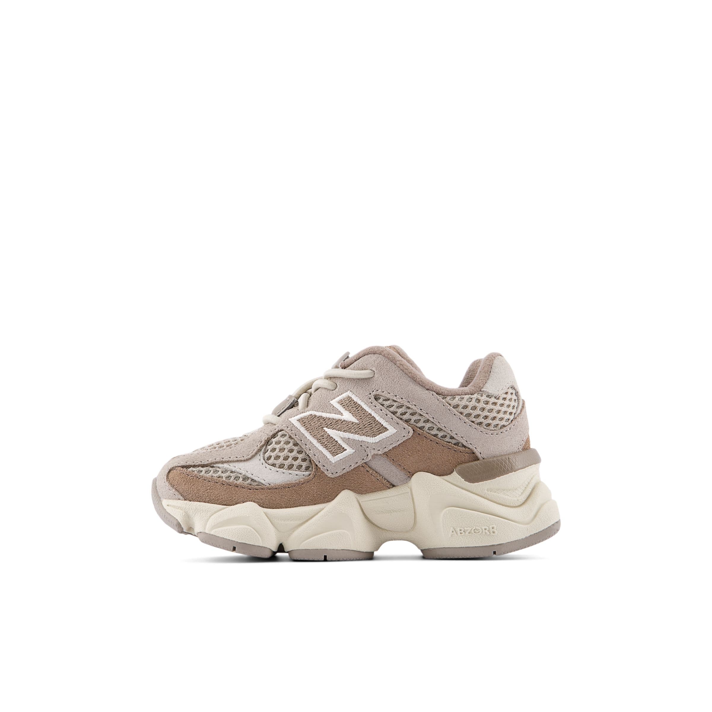 new balance Trainers '9060' in Brown: front