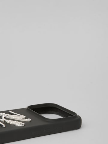 Karl Lagerfeld Mobilskal ' SIGNATURE IPHONE 17 PRO-MAX ' i svart