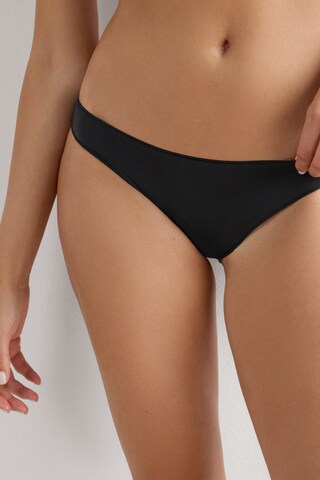 INTIMISSIMI Slip 'Ultralight' in Schwarz