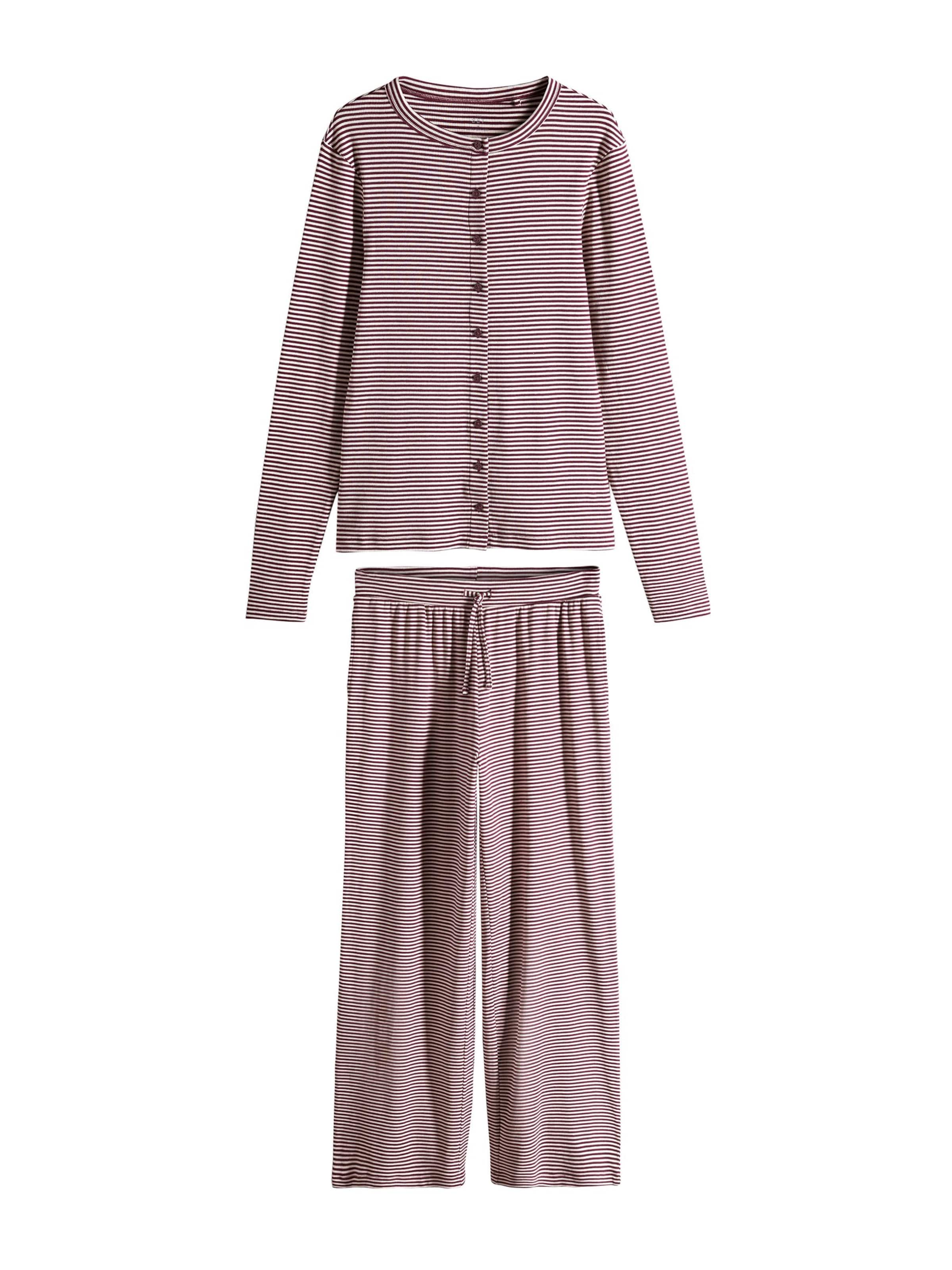 The Set Leisure suit in Red: front