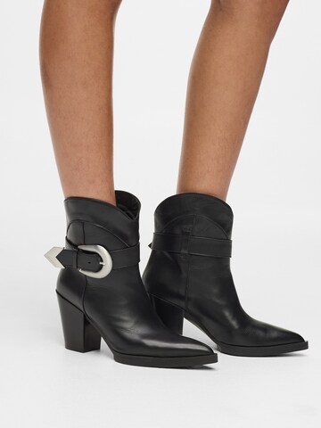 melns Karl Lagerfeld Puszābaki: no priekšpuses