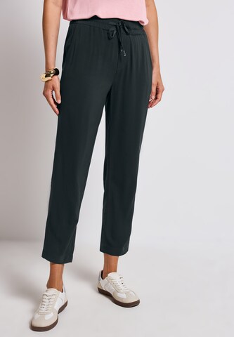 STREET ONE Slimfit Hose in Grün: Vorderseite