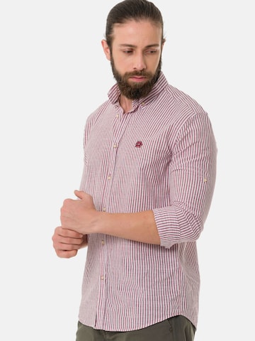 Coupe slim Chemise 'CH194' CIPO & BAXX en rouge