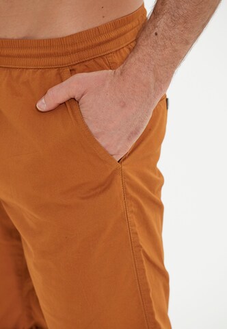 Cruz Regular Shorts 'Gilchrest' in Orange
