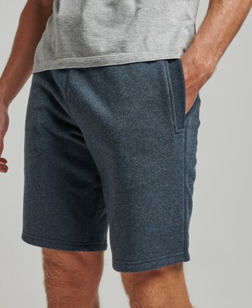 Superdry Regular Shorts in Blau: predná strana