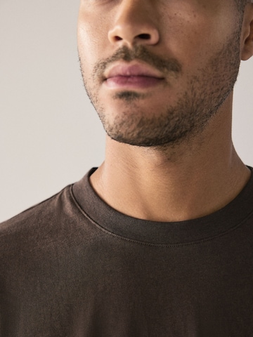 T-Shirt Next en marron