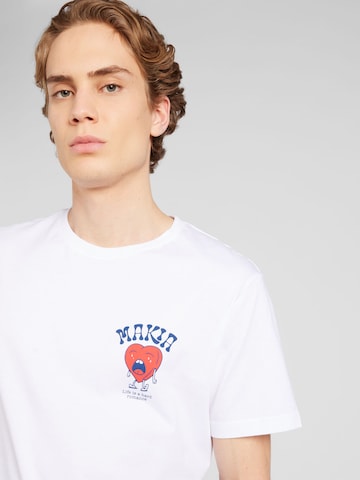 MAKIA - Camiseta 'Heartache' en blanco