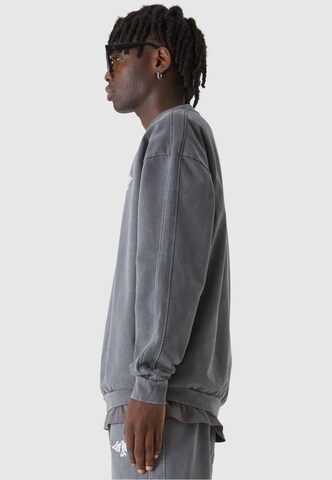 Lost Youth Sweatshirt 'Terry Classic' in Blau