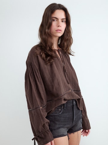 BALMOHK Pusero värissä ruskea: etupuoli