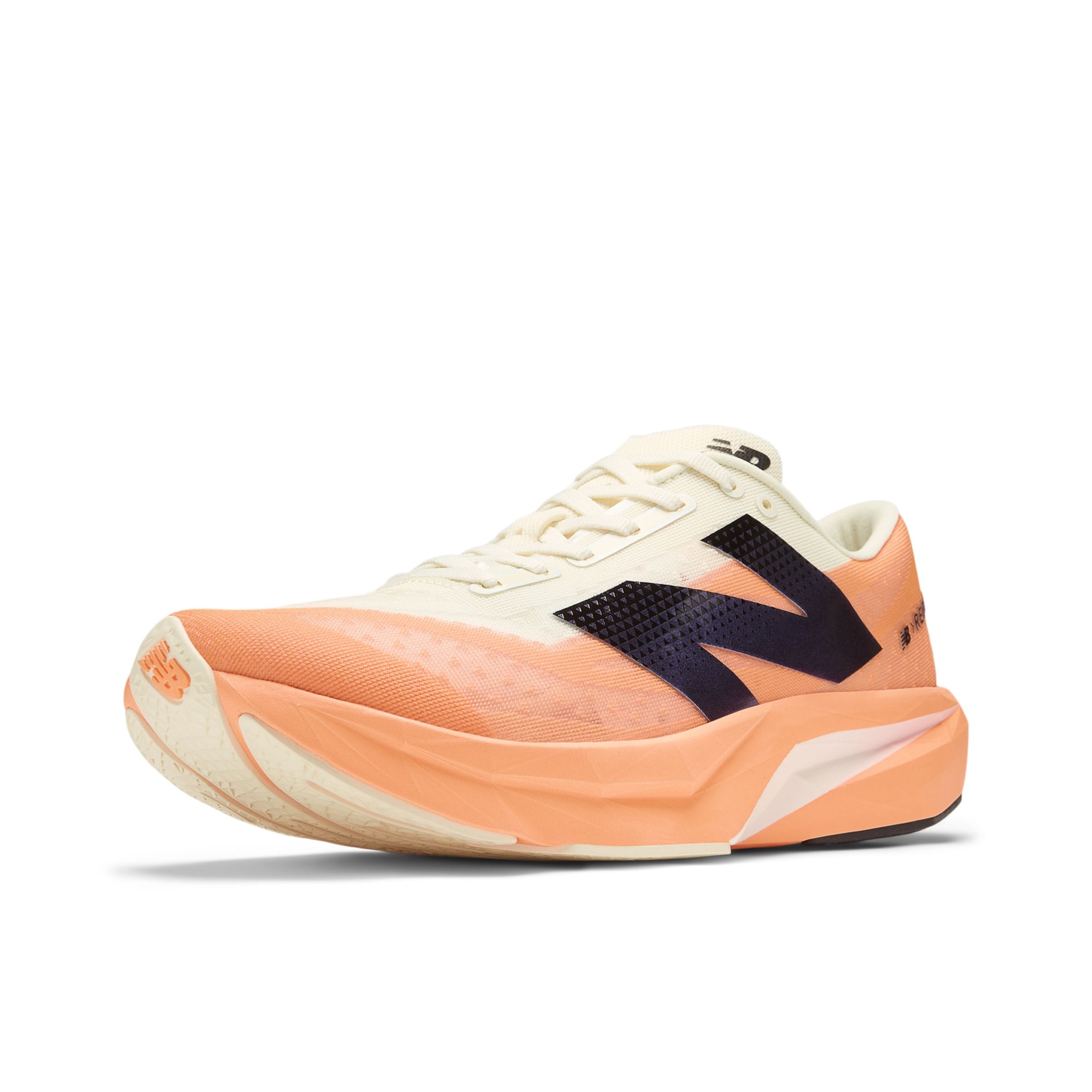 Chaussure de course 'Rebel V4' new balance en orange : devant