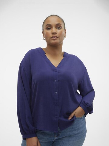 Chemisier 'CEYE' Vero Moda Curve en bleu
