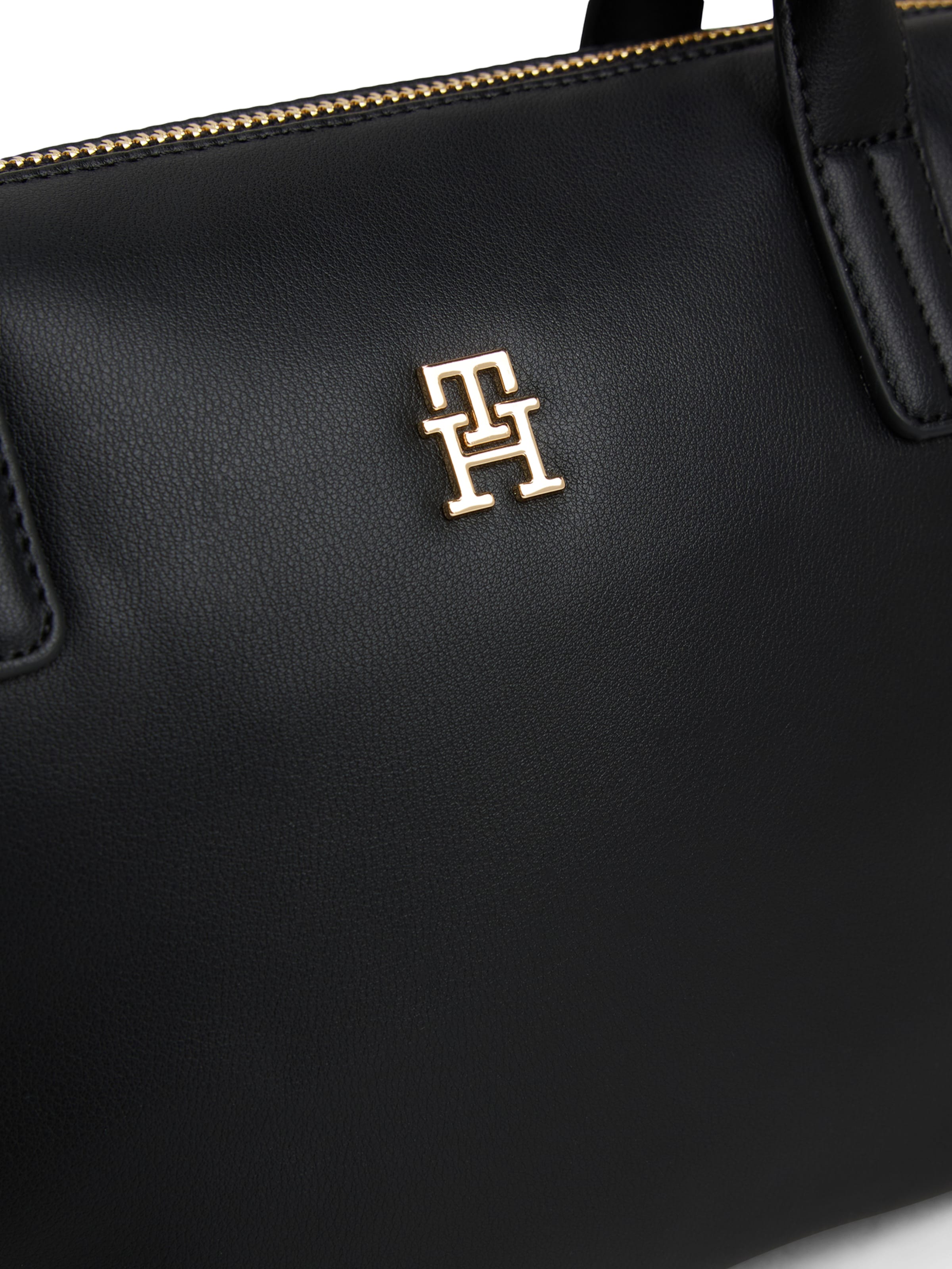 TOMMY HILFIGER Handbag in Black