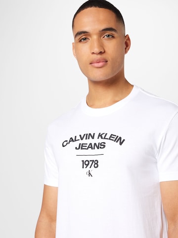 Calvin Klein Tričko 'Varsity' – bílá
