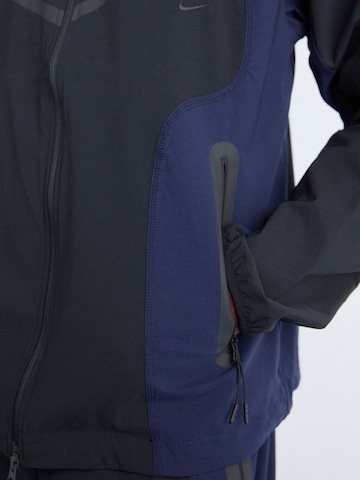 juoda NIKE Sportinė striukė 'TECH  PRO'