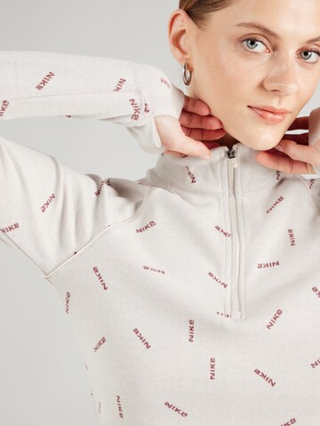 Nike Sportswear Shirt in White