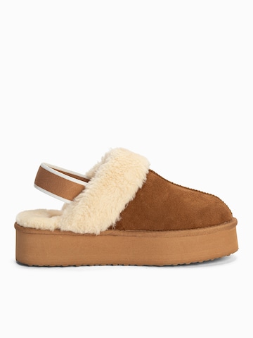 Island Boot Пантофи 'SEFORA' в кафяво