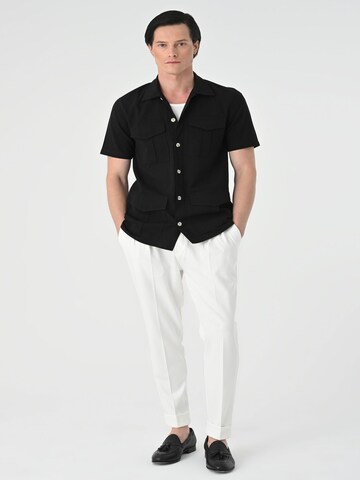 Antioch Comfort Fit Hemd in Schwarz