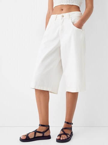 Loosefit Pantalon Bershka en blanc : devant