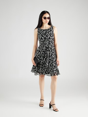 Rochie de vară de la ESPRIT pe negru