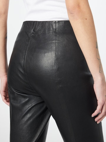 Flared Pantaloni 'Issa' di Part Two in nero