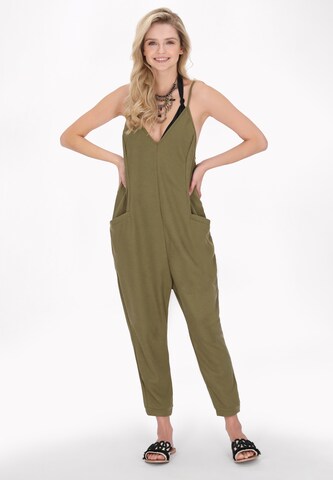 IZIA Jumpsuit in Green: front