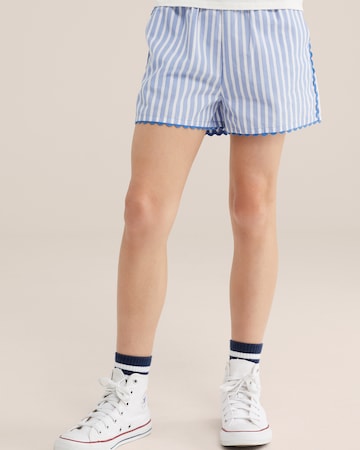 WE Fashion Ohlapna forma Hlače | modra barva