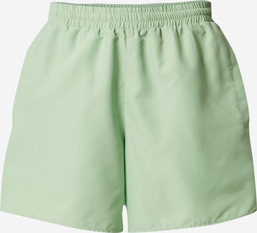 DAN FOX APPAREL Plavecké šortky 'Ole' – zelená: přední strana