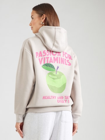 Sublevel Sweatshirt in White: front