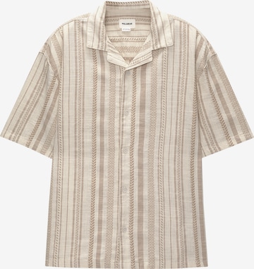 Pull&Bear Regular fit Button Up Shirt in White: front