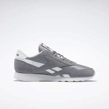 Reebok Низкие кроссовки 'Classic' в Серый