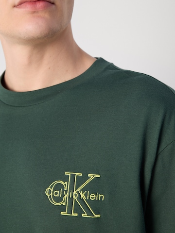 Maglietta di Calvin Klein Jeans in verde