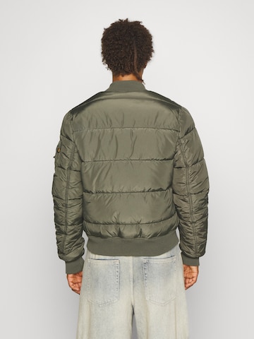 ALPHA INDUSTRIES Between-Season Jacket 'MA-1' in Green