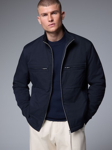 Next Jacke in Blau: Vorderseite